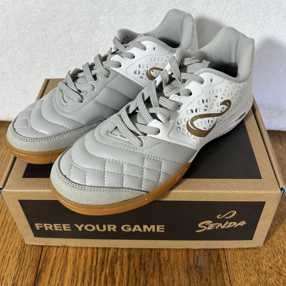 Senda Womens Size 9 Ushuaia Pro 2.0 Athletic Indoor Futsal Soccer Shoes